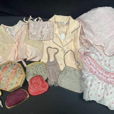 Bo414 vintage sleepwear and more