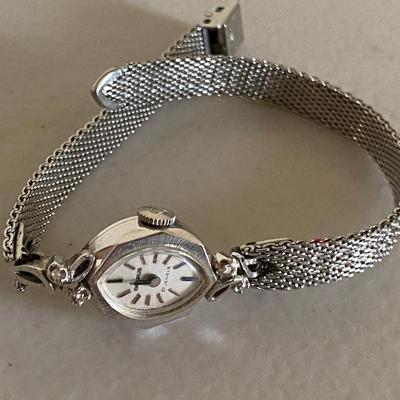 14k Gold Vintage Ladies Watch - Benrus - 21 Jewels 