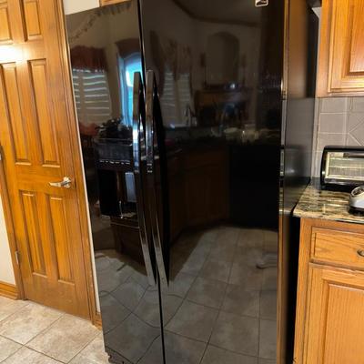Kenmore Refrigerator 