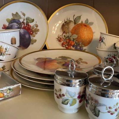 Six fruit plates ramekins and compote
