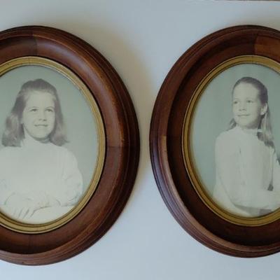 Pair of vintage oval frames