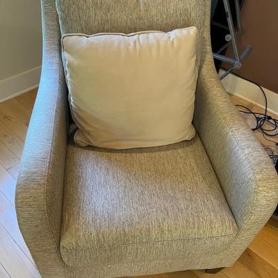 Accent chair