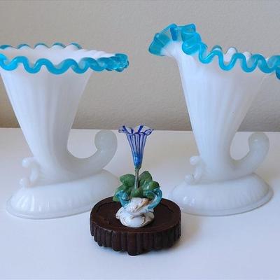 Vintage tablescape decor