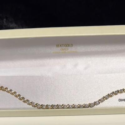 18k Tennis Bracelet With Heart