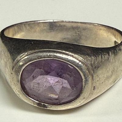 STERLING SILVER OVAL SIDE SET AMETHYST RING