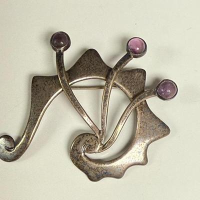 Vintage Brooch 