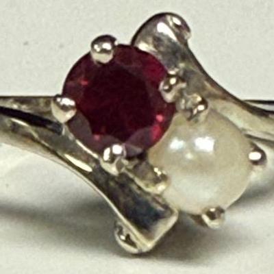 10k Ruby And Pearl Ring  
