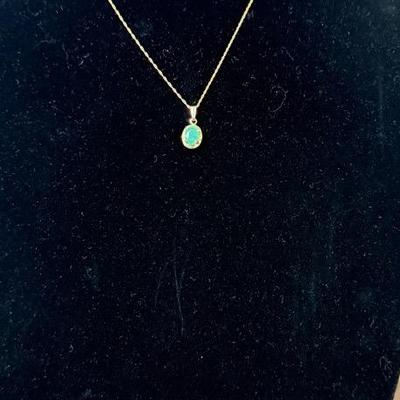 10k Emerald Pendant And Earrings