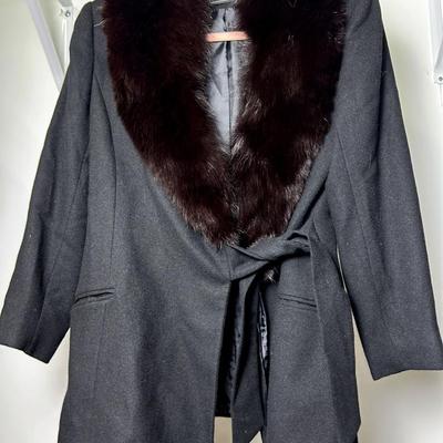 Saks Fifth Avenue Fur Collar Coat - Size 6
