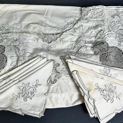 Vintage Handmade Embroidered Tablecloth with 12 Matching Napkins - European Linen 