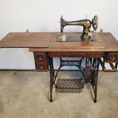 Singer Treadle Sewing Machine Model 27 with Oak Table -#G1130656