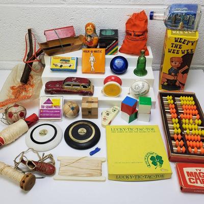 Vintage Toys, Games, and Collectibles