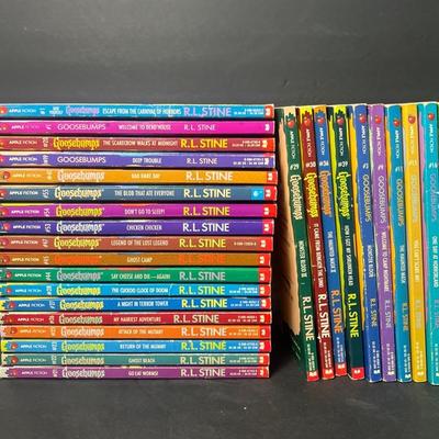 Vintage R.L. Stine Goosebumps – 27 Paperback Books from the 1990s