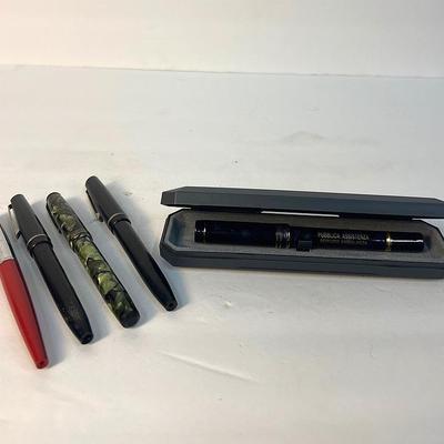 Vintage Fountain Pens – Eversharp Skyline, Nova Emerald Green, Osmiroid 75, More