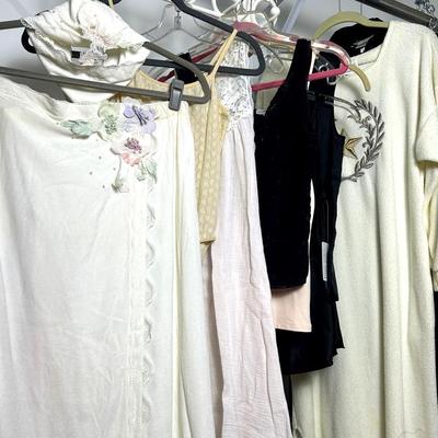 Vintage Sleep-Wear - Leigh Karmitz, Cinzia, Saks Fifth Ave, Ann Taylor & More 