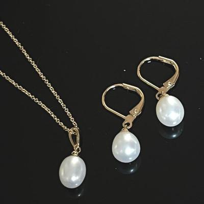 Genuine Cultured Pearl Demiparure 