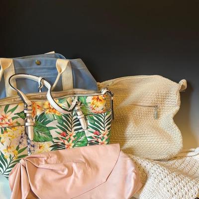 Woven and Faux Leather Handbags (7 pieces)