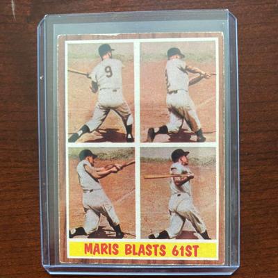 1962 Topps Baseball Card.  Roger Maris - Maris Blasts 61st #313