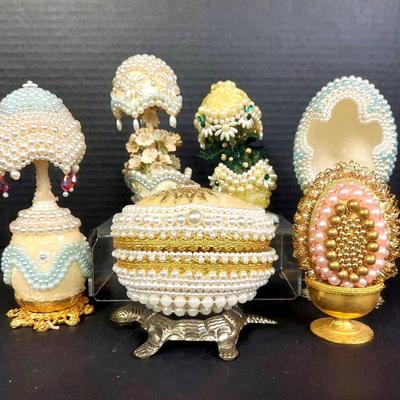 Vintage Diorama Decorative Handmade Beaded Eggs