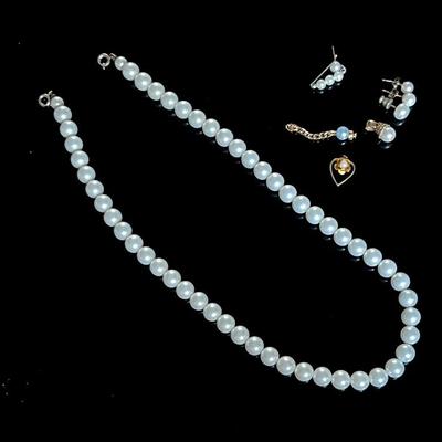 Genuine Cultured Pearl Necklace with Earrings and 14K Pearl Pendant 