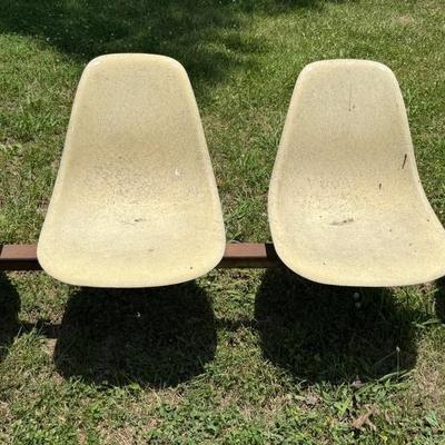 Herman Miller MCM Fiberglass Tandem Bench Chairs (Group A, 4 Seats)