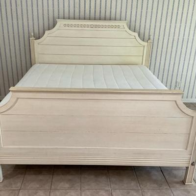 Ethan Allen King Size Bed Frame And Mattress Set