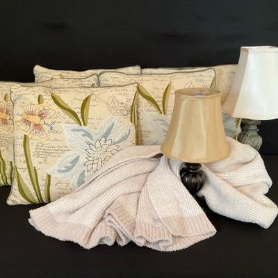 Living Room Accents Bundle