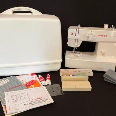 Singer Sewing Machine 