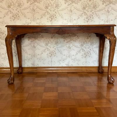 Vintage Queen Anne Sofa Table
