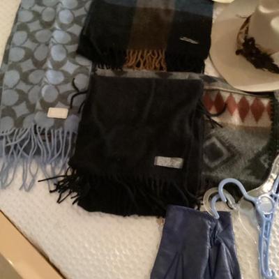 Sale Photo Thumbnail #162