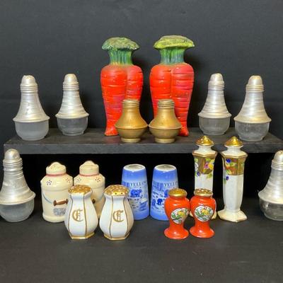 Salt And Pepper Shakers Galore 