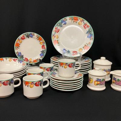 Vintage Maplehill Stoneware And Fruit Cornucopia Porcelain