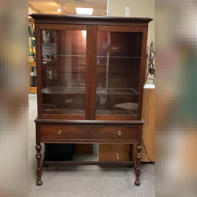 Vintage Lighted Mahogany China Cabinet