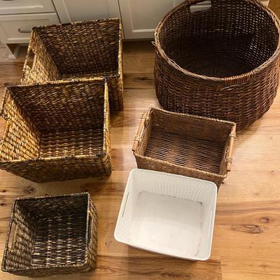 Lot Of 5 Wicker Baskets + One Plastic Basket 