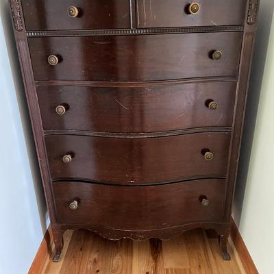 Antique Serpentine Front Chest of Drawers 