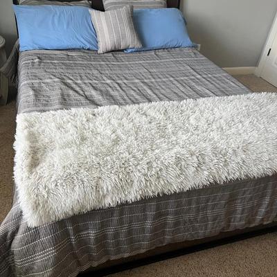 Luroy Bed frame & Queen Coolgel Memory Foam Mattress 
