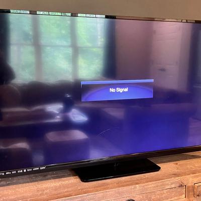 Vizio 55”  1080p LED Smart TV E550i-A0 with remote