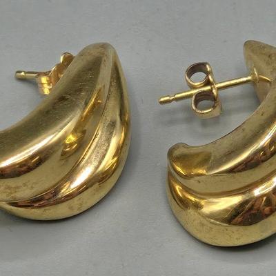 18 K Gold Post Earrings Marked 750 (4 Grams)