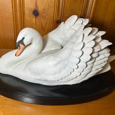 Franklin Porcelain “Silent Swan” Fine Bisque Porcelain Signed Limited Edition 