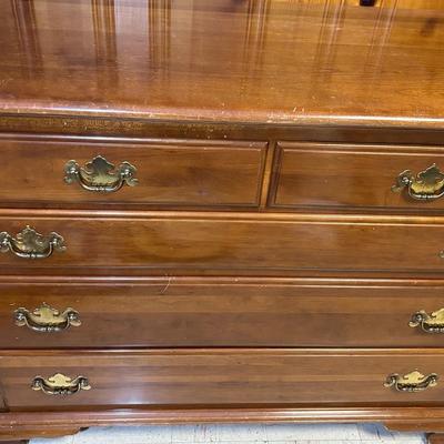 5 Drawer Chest Of Drawers With Original Brass Hardware 