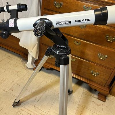 Meade Electronic Digital Telescope With Tripod 