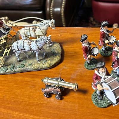 9pc Colonial Stagecoach And Minute Men + Cannon 