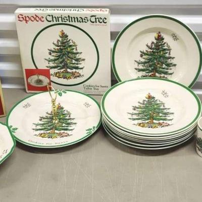 Spode Christmas Tree Dinnerware (1132)