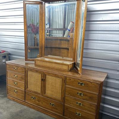 Vintage Hollywood Regency Dresser & Mirror (1115)