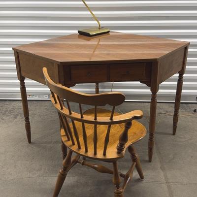 Ethan Allen Corner Desk & Chair (1115)