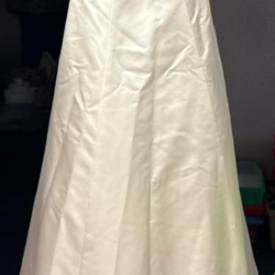 Lot 511: Michaella Wedding Gown – Size 8, Beaded Lace with Back Bow Detail