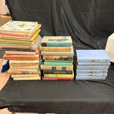 Lot 604: Tasha Tudor And Myrtle Reed Books