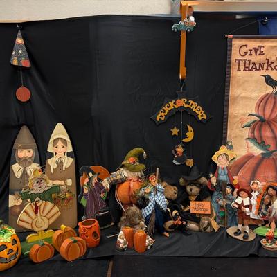 Lot 439: Large Fall & Thanksgiving Decor Lot – Pumpkins, Scarecrows, Bears, Wall Hangings & More
