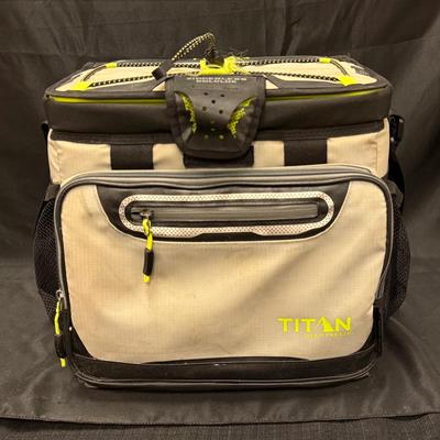 Lot 465: Titan Deep Freeze Zipperless Cooler Bag – Soft-Sided Insulated 16-Can Capacity