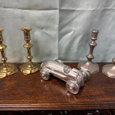 Lot 505: Vintage Mixed Metal Decor Lot – Brass, Pewter & Streamlined Car